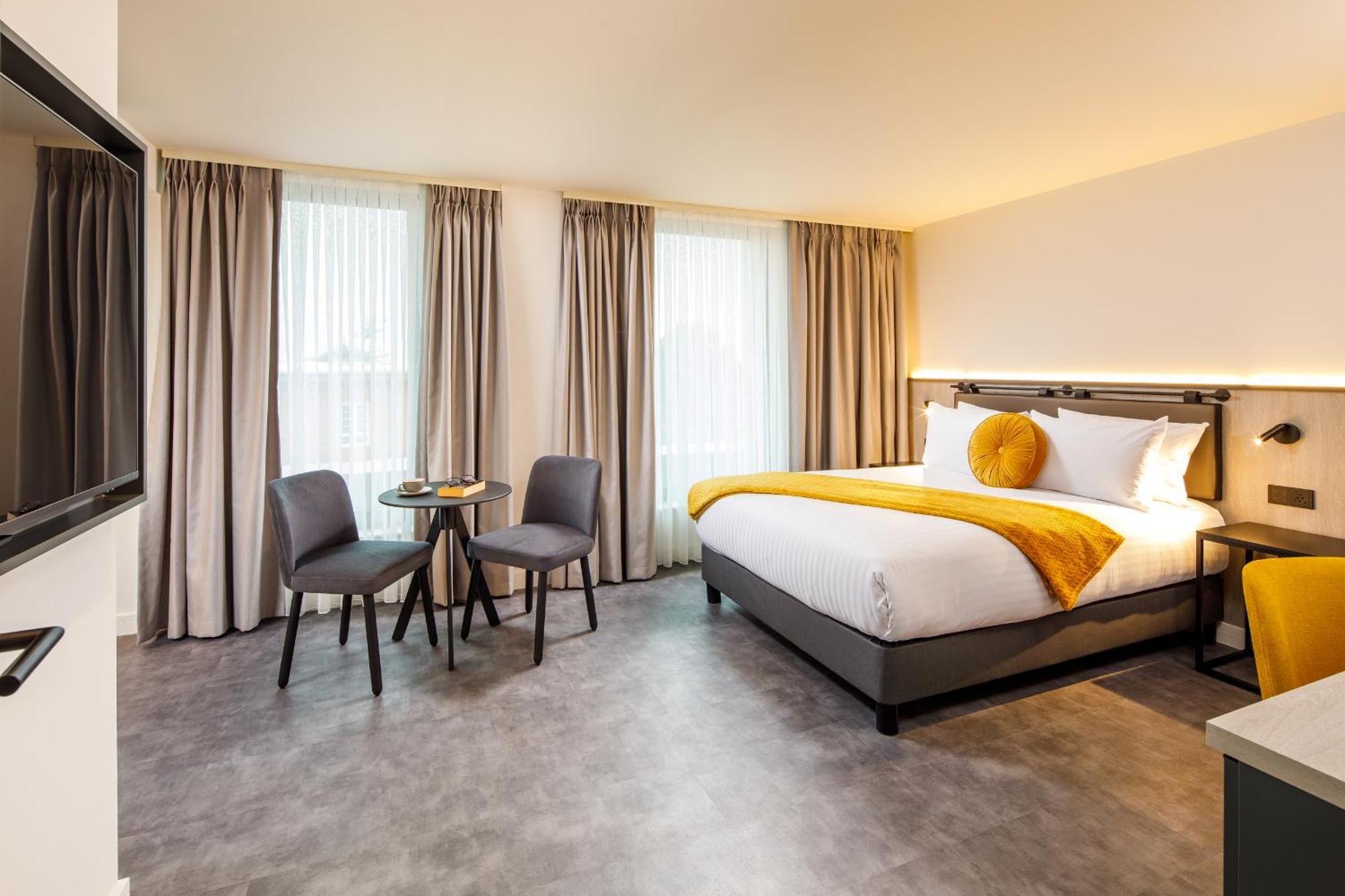 Southgate Hotel London East Barnet Bagian luar foto
