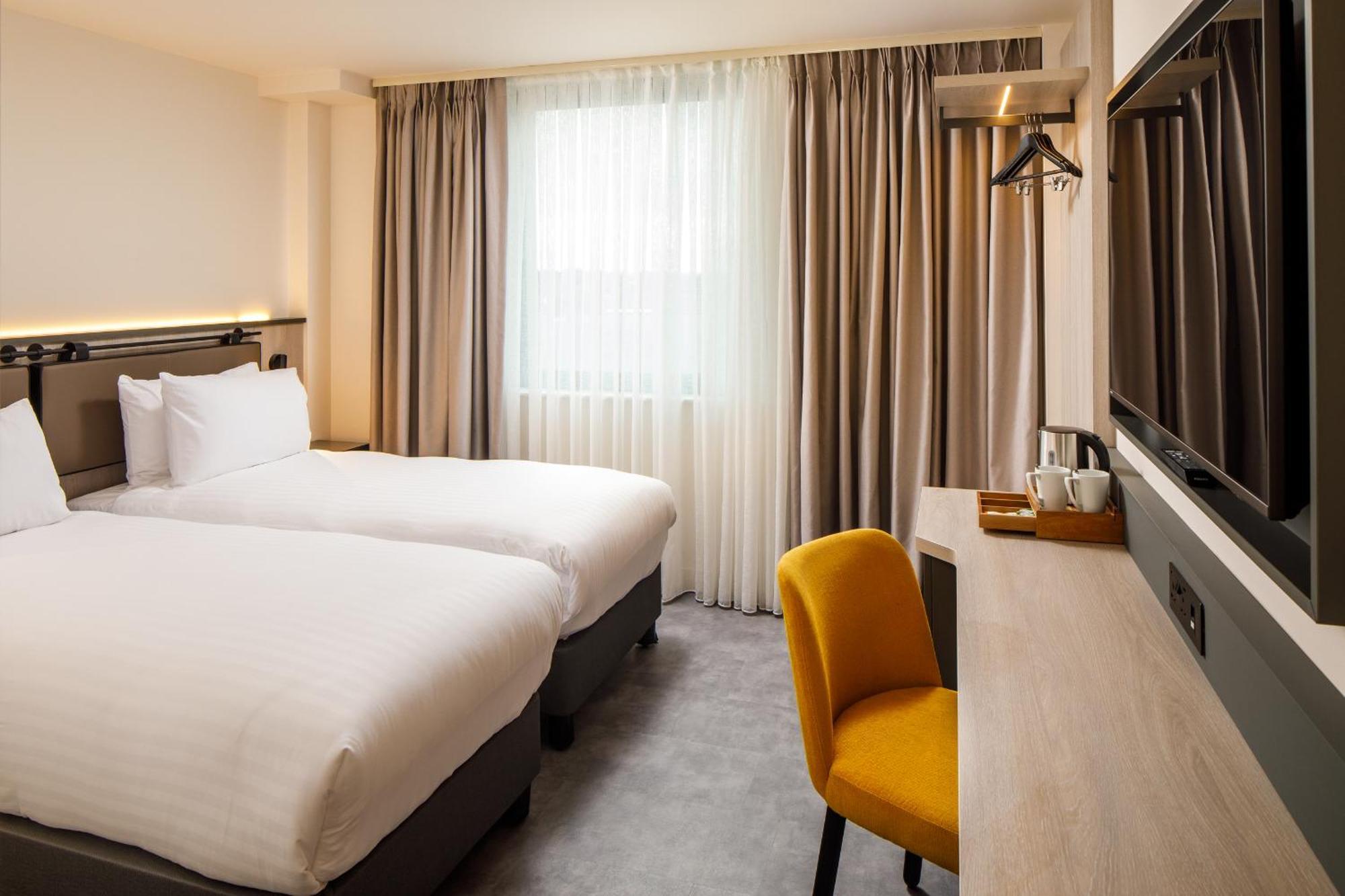 Southgate Hotel London East Barnet Bagian luar foto